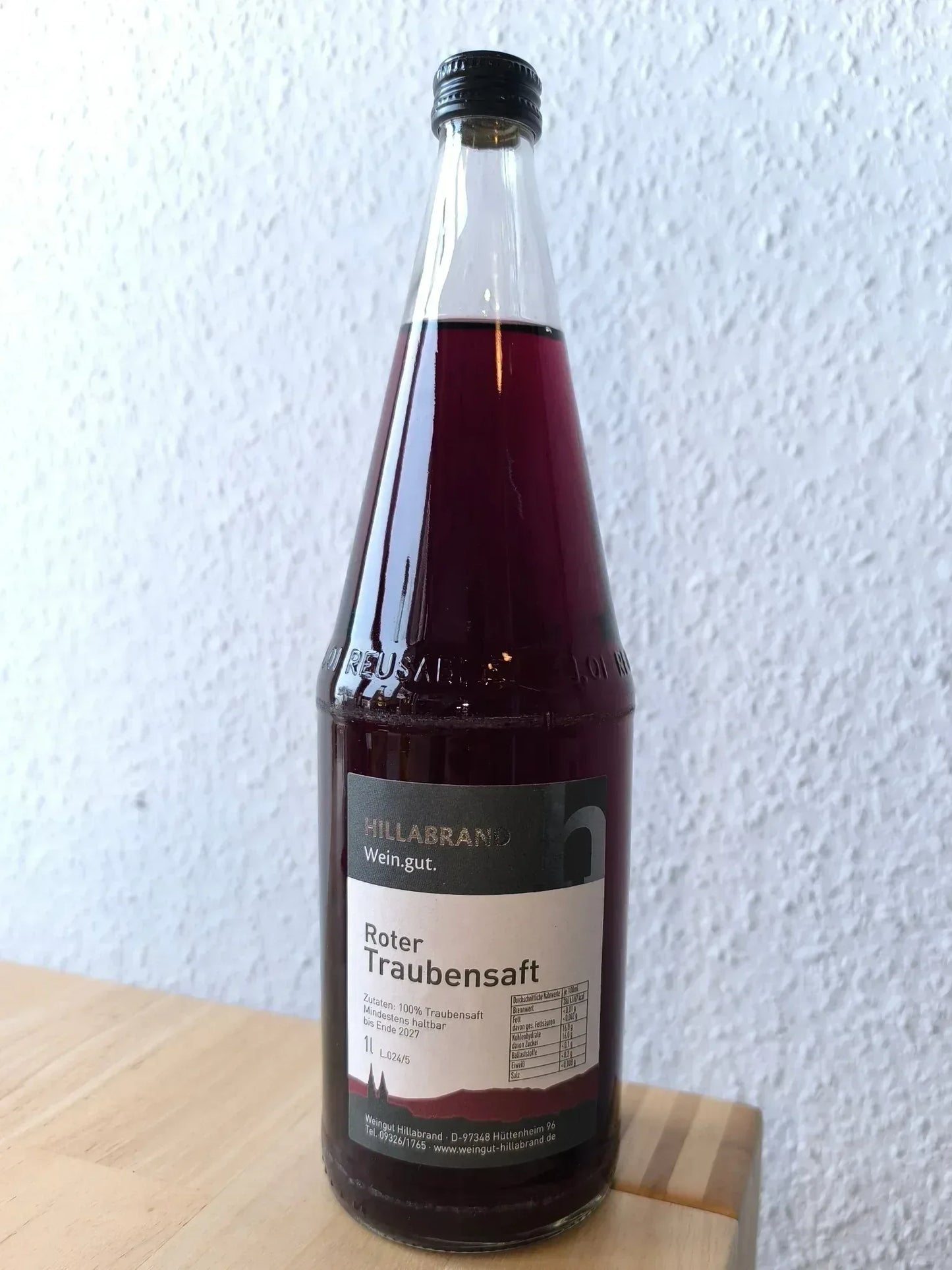 Roter Traubensaft vom Weingut Hillabrand – Naturreiner Direktsaft aus fränkischen Rotweintrauben - Bienenhof-Keil-Shop